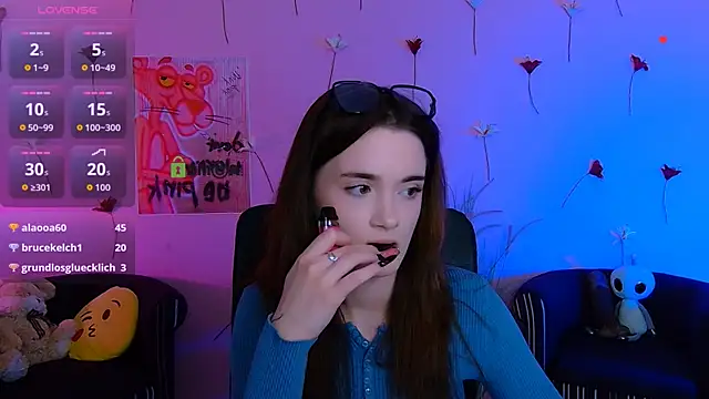 liana_kisses webcam