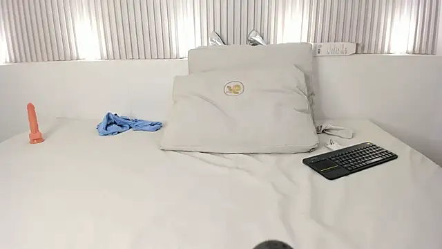 emma_wiils webcam