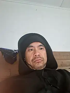 stronggdragon85 (Ask my age) - Cum hard asf