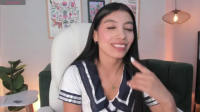 Tiffany_Low webcam