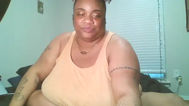 NaughtyHottieBBW