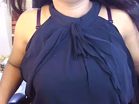 Noor_Zarin webcam