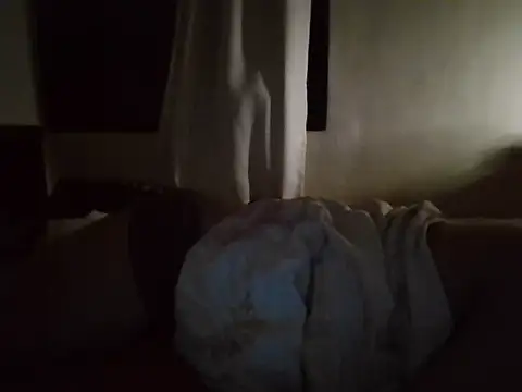 MakeMeCumAhh webcam