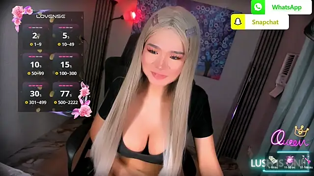 xBigSurpriseLorainex webcam