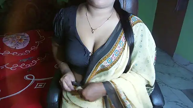 BengaliQueenStar webcam