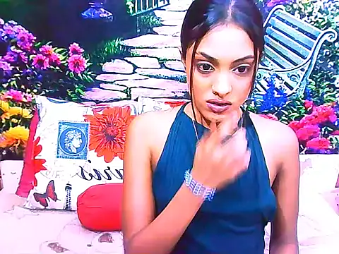 IndianPretty14u2Luv webcam