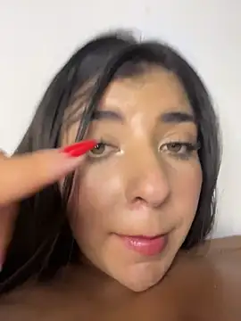 Webcam Model (Isaa-Sweet)  is live.Free join now!