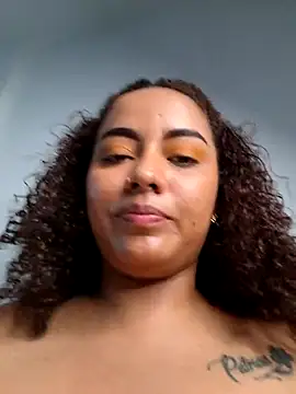 curly_girl_31 webcam