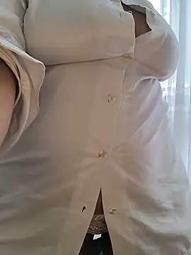 Webcam Model (Mrsvictoriaaa)  is live.Free join now!