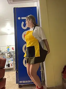 gatitacarlita (F milf) - Show tits in bakery