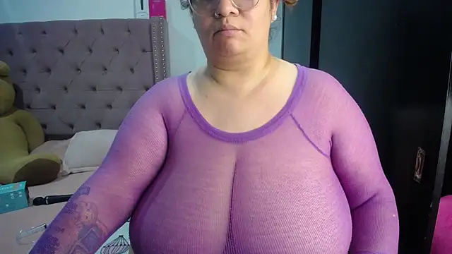 kattybbwbigboobs_ webcam