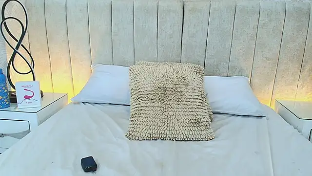 Carrie_GB webcam