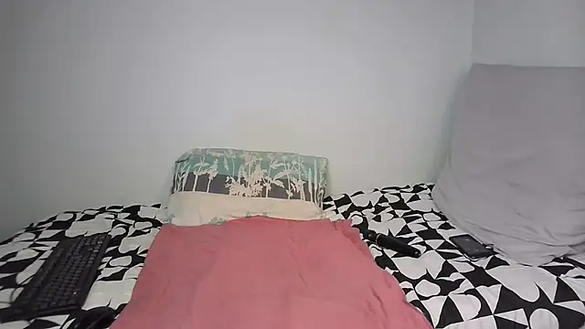 COCO__JUICY webcam