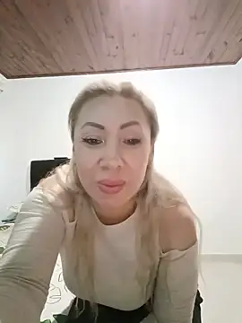 Webcam Model (coral_smitth)  is live.Free join now!