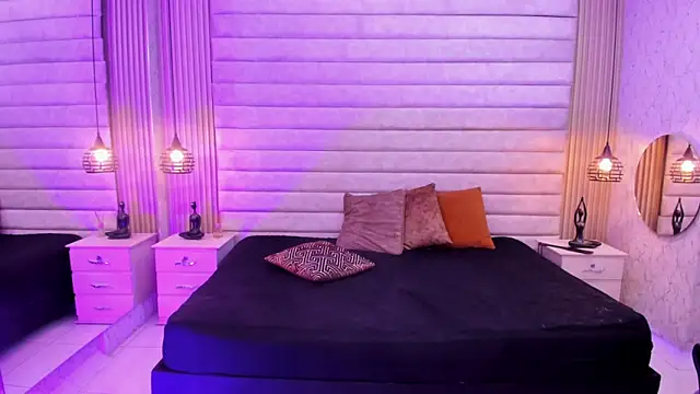 VictoriaaBlair webcam