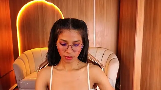Alina_b_ webcam