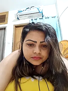 Webcam Model (blue-berry09)  is live.Free join now!