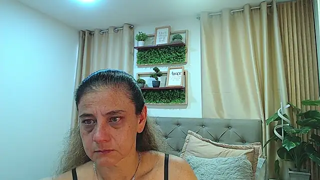 sasi_luna webcam