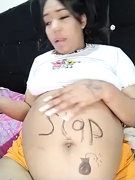emma_purple_ webcam