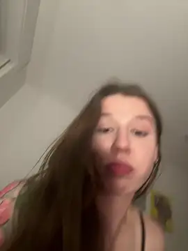 hottiehanna - Hottiehanna's free webcam - UK Sex Cams