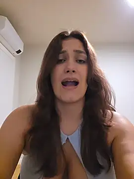 Webcam Model (MiaRides19)  is live.Free join now!
