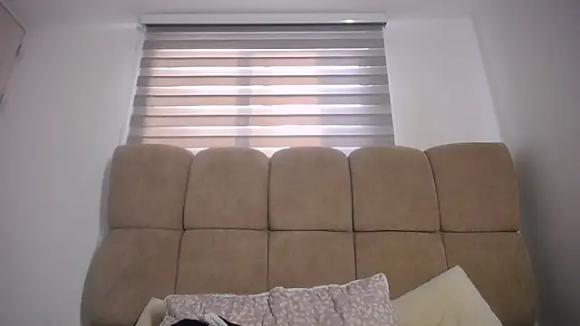 sofiabanks_ - SofiaBanks_'s free webcam - UK Sex Cams