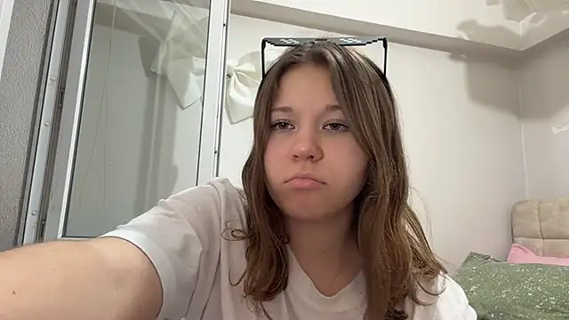 kamaladuplantis - KamalaDuplantis's free webcam - UK Sex Cams