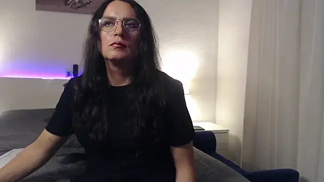 chic_desire - Chic_desire's free webcam - UK Sex Cams