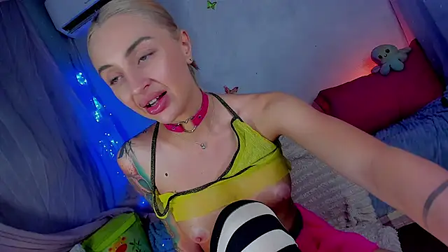 yourlizzydoll - YourLizzyDoll's free webcam - UK Sex Cams