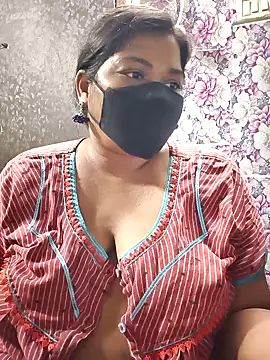 Liyaa_24 webcam