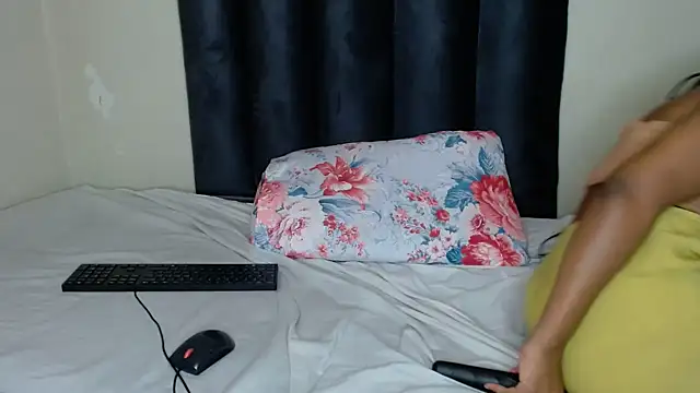 ShortyVibe27 webcam