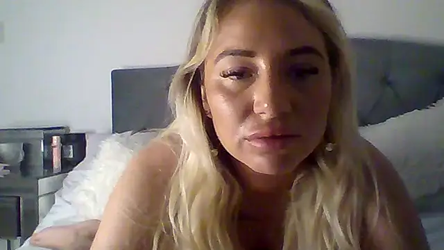 Emilyblandxo webcam