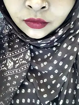 Webcam Model (Indian-Nazia)  is live.Free join now!