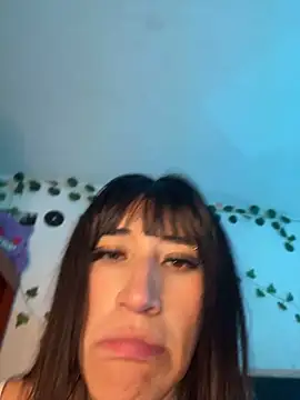 Ahri_Rousse webcam