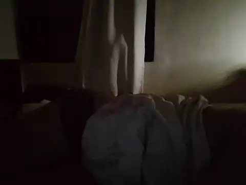 MakeMeCumAhh webcam