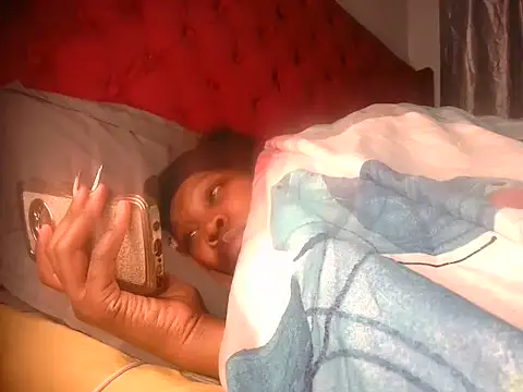 TheSweetBerry webcam