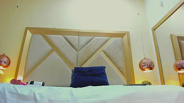 ElenaWatsonn webcam