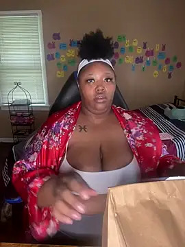 Chocolatebunnyxx96 webcam
