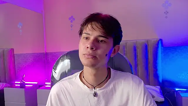 Derek_Sinn webcam