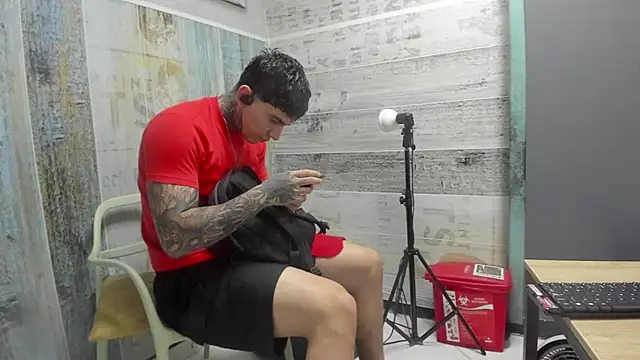 Gury_tattoo webcam