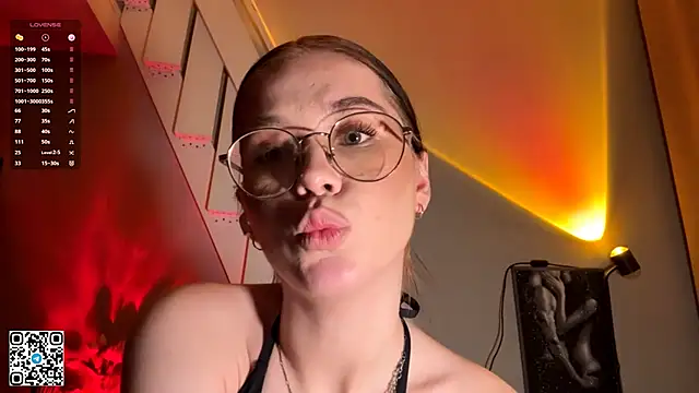 MelanieHale webcam