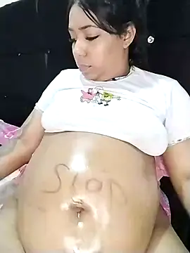 emma_purple_ webcam