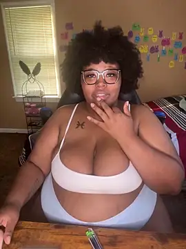 Chocolatebunnyxx96 webcam