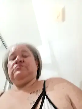 CheekySnowQueen_69 webcam