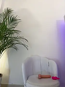 Webcam Model (Catalina16_)  is live.Free join now!