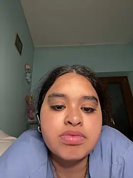 Webcam Model (Aloyenita)  is live.Free join now!