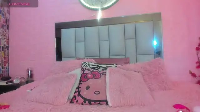 Nicole_Rosales webcam