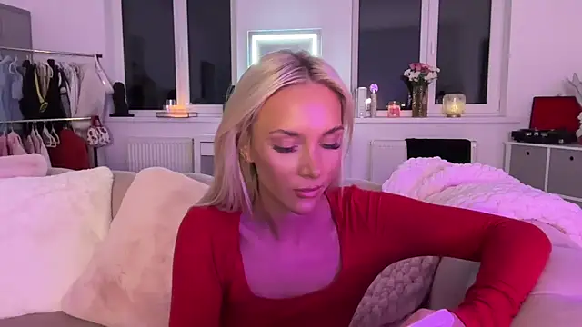 naughtyblondex
