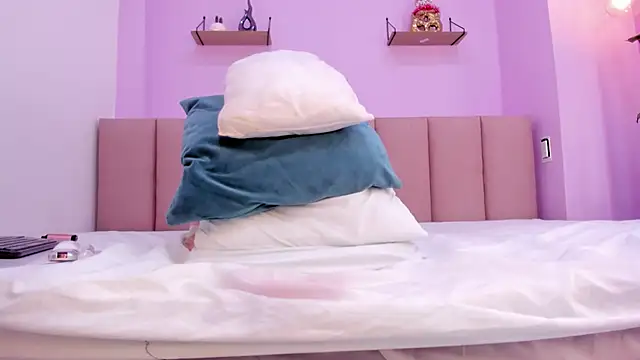 sam_doll_