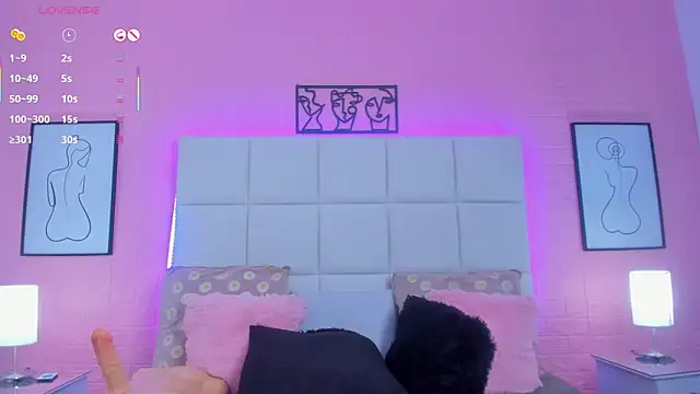 charlotte_kisss webcam